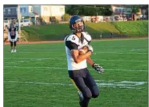  ?? AUSTIN HERTZOG - DIGITAL FIRST MEDIA FILE ?? Wide receiver Ryan Kendra, above, and Upper Perkiomen host Jerry Kapp, below, and Boyertown in the 60th meeting between the neighborin­g schools tonight in Red Hill (7 p.m.).