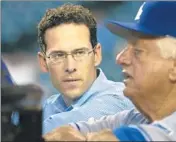  ?? Christine Cotter
Los Angeles Times ?? FORMER Dodgers executive Paul DePodesta, with Tommy Lasorda in 2005, will join Cleveland Browns.