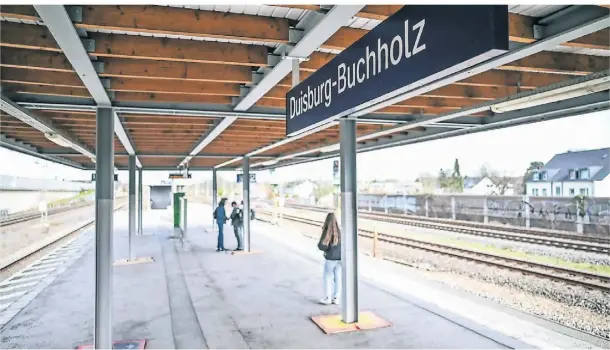  ?? FOTO: LARS FRÖHLICH ?? Auch der S-Bahnhof Buchholz wäre betroffen von der geplanten Schließung.