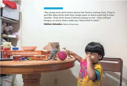  ?? PHOTOS BY DAVID RODRIGUEZ/USA TODAY NETWORK ?? Jesus Salvador, 3, plays at the table in his parents’ apartment in Salinas, Calif.