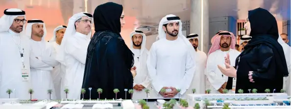  ?? وام ?? حمدان بن محمد خلال زيارته معرض تكنولوجيا المياه والطاقة والبيئة «ويتيكس 2019» في دورته ال21.