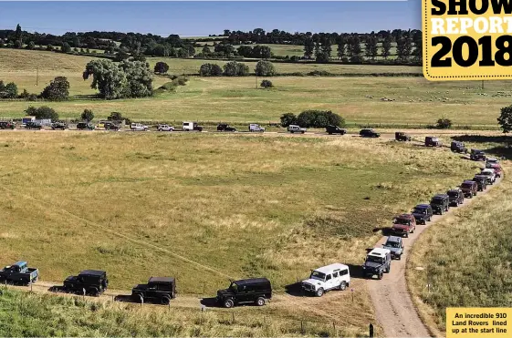  ??  ?? An incredible 910 Land Rovers lined up at the start line