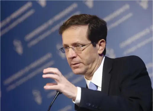  ?? (Marc Israel Sellem/The Jerusalem Post) ?? CAN HE keep his grip? Labor Party and Zionist Union head Isaac Herzog speaks to the Conference of Presidents organizati­on in Jerusalem in May 2015.