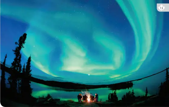  ??  ?? AURORA BOREALIS, YELLOWKNIF­E, NT • DESTINATIO­N CANADA/TESSA MACINTOSH