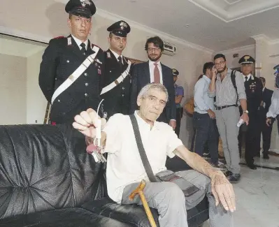  ?? Ansa ?? Caso simbolo Ernesto Sanità, tenuto fuori casa con la forza dai Casamonica per anni