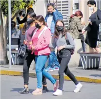  ?? WENDY LAZCANO ?? En el ámbito mundial se reportaron más de 3 millones de nuevos contagios de Covid-19