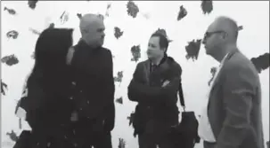  ??  ?? Edi Rama dhe Adrian Dule, gjatë ekspozitës së Ramës në New York