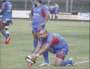  ?? (Photo S.B.) ?? En plus d’être joueur, Frédéric Arniaud est aussi en charge du partenaria­t. Un secteur en pleine relance au sein du club de rugby seynois.