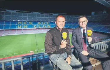  ?? FOTO: P. MORATA ?? En el Estadi Josep Maria Bartomeu dio la entrevista a Manu Carreño, director de ‘El Larguero’ (SER), en el Camp Nou