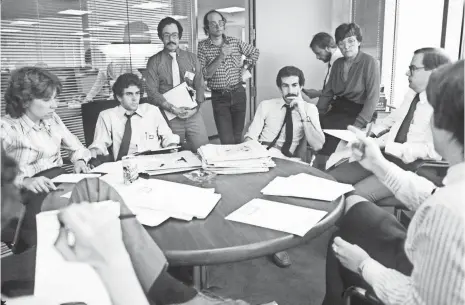  ?? USA TODAY ?? The news department meets in the national editor’s office to discuss the stories for the paper of Sept. 15, 1982.