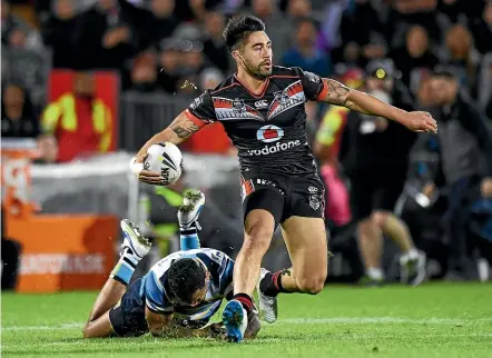  ?? PHOTOSPORT ?? Shaun Johnson would have been the Warriors’ highest paid player had he stayed with the club next season.