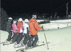  ?? FOTO:MASELLA ?? Esquiadore­s en Masella listos para disfrutar del esquí nocturno en La Pleta