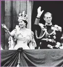  ??  ?? CORONATION: Royal couple wave