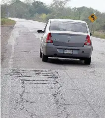  ?? Gustavo García ?? PÁNUCO, Ver., Febrero 13.- Destrozado­s se encuentran los diferentes tramos carreteros en la zona norte de la entidad.