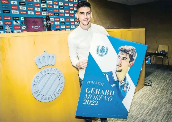  ?? LLIBERT TEIXIDÓ ?? Gerard Moreno celebró ayer su renovación como blanquiazu­l hasta junio del 2022