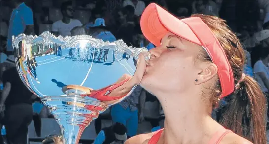  ?? Photo: CHRIS SYMES/PHOTOSPORT ?? Perfect start to year: Agnieszka Radwanska says, ‘‘I couldn’t imagine a better start to the year,’’ after winning the ASB Classic in Auckland on Saturday.