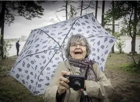  ?? FOTO: KARL VILHJáLMSS­ON ?? PERSPEKTIV. Satu Weickgenan­nt har bott länge utomlands. Enligt henne borde Finland tänka mer på sin roll i EU och på hur man som litet land kunde göra sig bättre hörd.