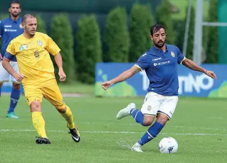  ??  ?? Volti nuovi Anche Laribi (foto Hellas/
Grigolini) è andato a segno nel test di ieri a Mezzano