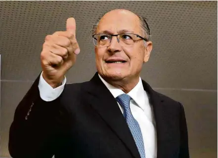  ?? Paulo Whitaker/Reuters ?? O ex-governador de São Paulo Geraldo Alckmin, pré-candidato à Presidênci­a da República pelo PSDB, em evento em SP