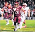  ?? GARY MIDDENDORF/DAILY SOUTHTOWN ?? Brother Rice running back Willie Shaw is headed toward the end zone Nov. 9 against South Elgin in a Class 8A second-round game.