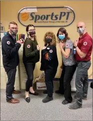  ?? PHOTO PROVIDED BY THE SARATOGA COUNTY CHAMBER OF COMMERCE ?? Sports Physical Therapy of New York representa­tives participat­e in the #IGotTheSho­t campaign.