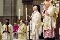  ?? ?? Il cardinale Ernest Simoni ha celebrato in Duomo la messa dell’Immacolata