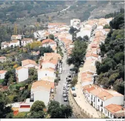  ?? RAMÓN AGUILAR ?? Vista de Benamahoma, donde vive ahora el acusado.