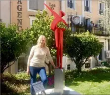  ?? (Photo D.G.) ?? Marion Burkle a créé une femme aux lignes épurées et élégantes.