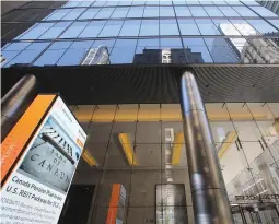  ?? REUTERS ?? THE BAY ADELAIDE CENTRE, which houses Thomson Reuters executive offices, is seen in Toronto