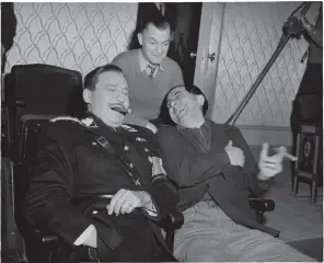  ??  ?? Jack Benny (left) and Ernst Lubitsch (right) on the set of To Be or Not to Be, 1942