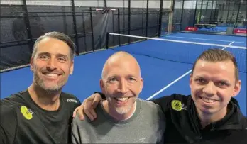  ??  ?? Lars Krogh Jeppesen (tv.), Brian Sørensen (mf.) og Søren Stoklund vil samarbejde om at udbrede padeltenni­s. Foto: Padel Club