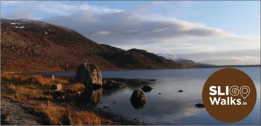  ??  ?? The shore at Lough Easkey.