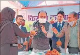  ?? HT ?? UP minister Siddharth Nath Singh at Kisan Mela-cum-exhibition that he inaugurate­d at a school in Prayagraj’s Bhagwatpur area .