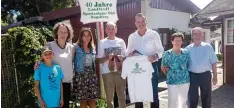  ?? Foto: Rupflin ?? Sie sind ein „eingelaufe­nes“Team (v. links): Adrian Müller, Gudrun Odobescu, Regine Müller, Dietmar Fladerer, Anton Knipfer, Hilde und Max Zimmermann.