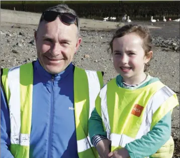  ??  ?? Richard and Sara Allan who were taking part in the Bray Harbour clean up with Coastcare and Tidy Towns as part of World Earth Day.