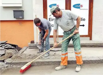  ??  ?? Renate Brauner ( SPÖ) sieht „ erste Zeichen für eine Trendwende am Arbeitsmar­kt“– er bleibt aber eine Baustelle.