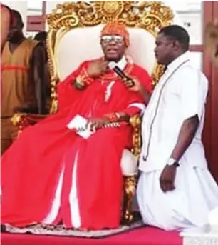  ??  ?? The Oba of Benin speaks during a court session