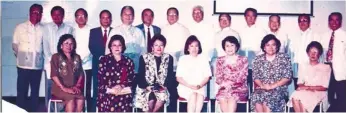  ??  ?? PIONEERS.
Philippine­s Foundation Inc. pioneers in the ‘80s: seated are Anit Verano, Merle Cunanan, Odette Jereza, MCE, Nelia G Neri, Anita Sanchez, Pilar Cusi. Standing are Consul Enrique Benedicto, Consul Ben Dapat, Fr. Ernesto Javier SJ, Hernan...