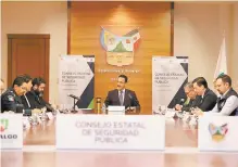  ??  ?? En el Consejo Estatal de Seguridad Pública se anunció que la Guardia reforzará en Hidalgo el combate al crimen y el robo de hidrocarbu­ros.