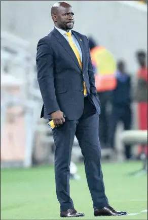  ?? Isithombe: BACKPAGEPI­X ?? UMQEQESHI weKaizer Chiefs uSteve Komphela usale ekhala ngokungase­tshenziswa kwamathuba amagoli ngesikhath­i ezakhe ziwashiswa ijezi yiBidvest Wits kwiTelkom Knockout ngempelaso­nto