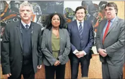  ??  ?? MANDO. Villar, Samoura (FIFA), Lete (CSD) y Theodoridi­s (UEFA).