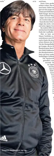  ??  ?? Entspannt: Bundestrai­ner Jogi Löw