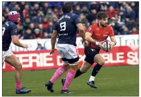  ?? (Photo Patrick Blanchard) ?? Hugo Bonneval, pas très heureux avec Toulon face à Paris samedi, occupera le poste d’arrière contre l’Italie, demain soir au Vélodrome.