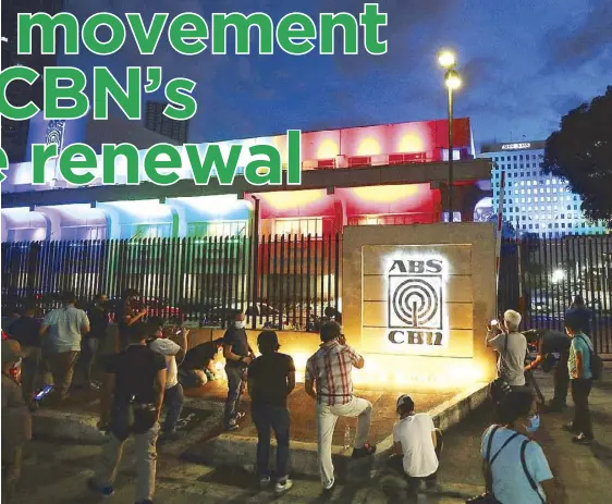  ??  ?? ABS-CBN employees and Kapamilya all over the world are coming together through a prayer movement with daily Masses and rosary recitation­s, not only for our franchise renewal but also for the pandemic that is gripping the world. We are relentless in our prayers and fervently hoping that a miracle is on the horizon.
— Photo by MIGUEL DE GUZMAN