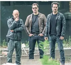  ?? FOTO: DPA ?? Antonio Wannek (l.) als Hans Kuscha, Felix Kramer als Kurt Grimmer und Fahri Yardim als deutsch-türkischer Polizist Erol Birkan in „Dogs of Berlin“.