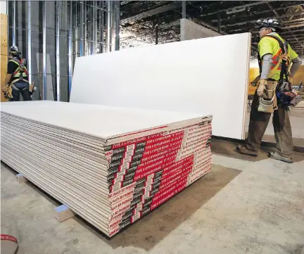  ?? THE CANADIAN PRESS ?? If the Canadian Internatio­nal Trade Tribunal rules this week that imports of drywall and gypsum board from the United States have injured the western Canadian industry, preliminar­y duties of up to 276 per cent on U.S. imports into Western Canada could...