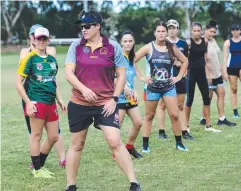  ?? Picture: STEWART MCLEAN ?? GIVE BACK: Heather Ballinger at her old club.