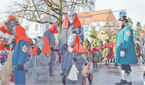  ?? FOTO: BISCHOFBER­GER ?? Die Ratzenried­er Ratzenmäus­e durften sich über tolles Wetter und einen stimmungsv­ollen Umzug freuen.