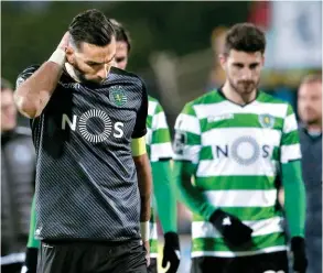  ??  ?? Rui Patrício acabou por ser dos melhores jogadores do Sporting em campo