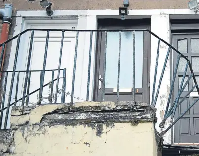  ?? Picture: Paul Smith. ?? The stairwell to the flats in Union Street which collapsed.